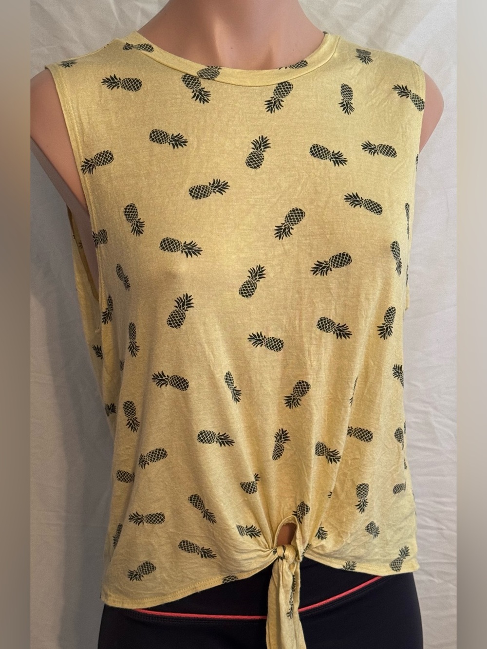 Cute Sleeveless Yellow Pineapple Print Tie-Front Tank Top